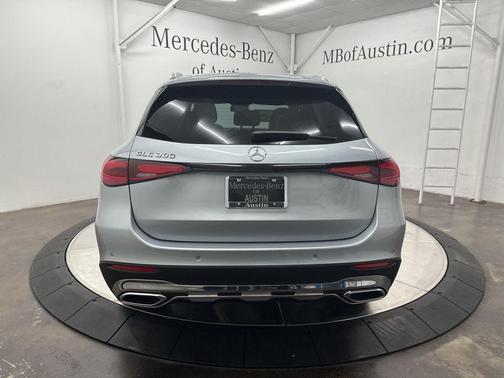 2026 Mercedes-Benz GLC 300 Base