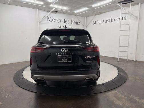 Black Obsidian 2024 INFINITI QX50 Luxe