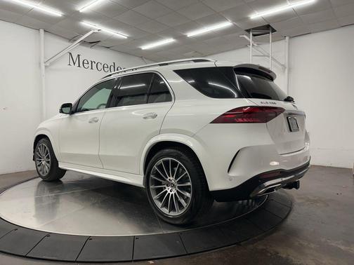 Polar White 2026 Mercedes-Benz GLE 450 4MATIC