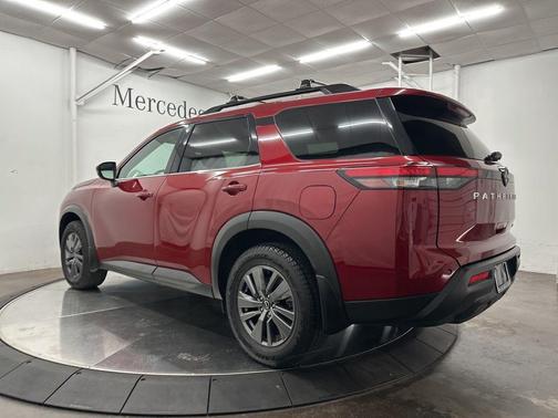 Scarlet Ember 2024 Nissan Pathfinder SV
