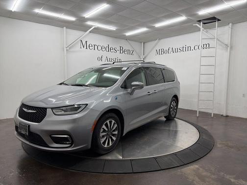 2021 Chrysler Pacifica Hybrid Touring L