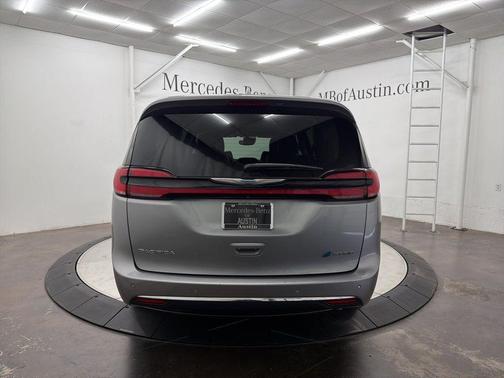 2021 Chrysler Pacifica Hybrid Touring L