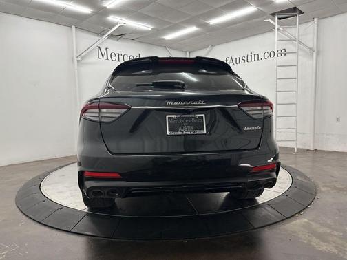 Black 2022 Maserati Levante Modena