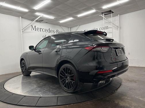 Black 2022 Maserati Levante Modena