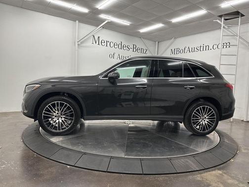 2025 Mercedes-Benz GLC 300 Base