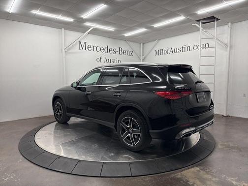 2026 Mercedes-Benz GLC 300 Base
