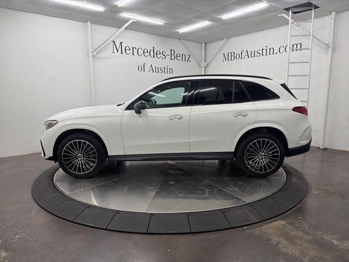 Polar White 2026 Mercedes-Benz GLC 300 Base