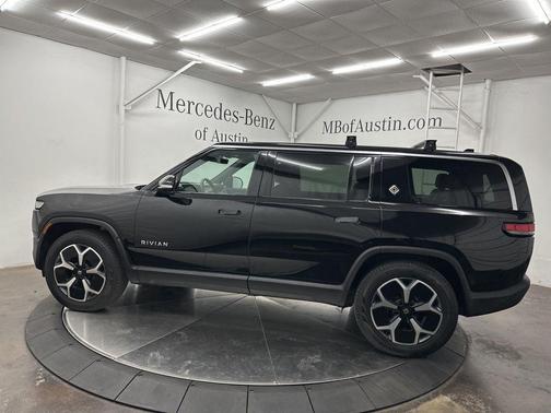 2024 Rivian R1S Adventure