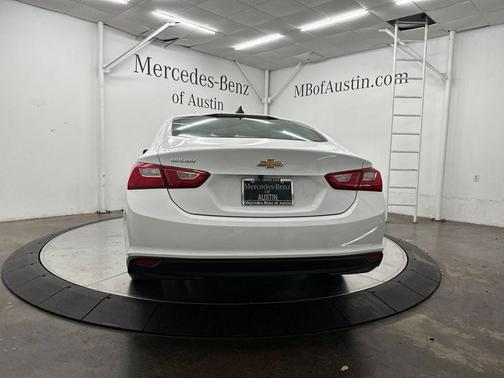 Summit White 2023 Chevrolet Malibu 1LS