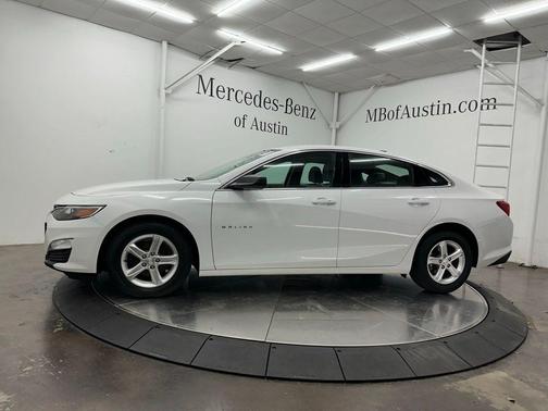Summit White 2023 Chevrolet Malibu 1LS