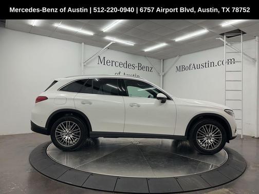 2025 Mercedes-Benz GLC 300 Base