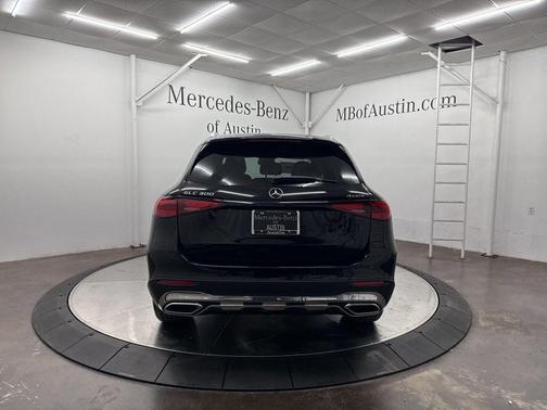 2026 Mercedes-Benz GLC 300 Base 4MATIC