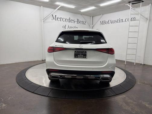 2026 Mercedes-Benz GLC 300 Base