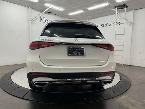 Polar White 2026 Mercedes-Benz GLC 300 Base