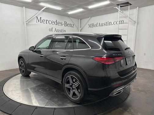 2026 Mercedes-Benz GLC 300 Base