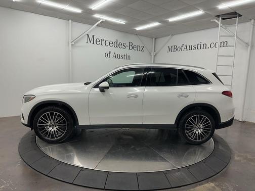 2026 Mercedes-Benz GLC 300 Base