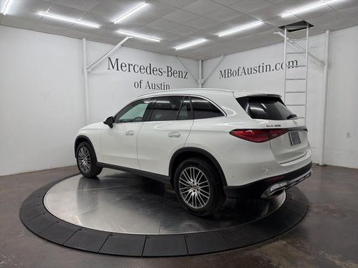 2026 Mercedes-Benz GLC 300 Base