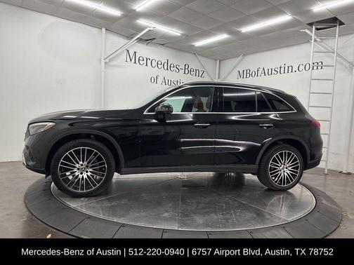 2026 Mercedes-Benz GLC 300 Base