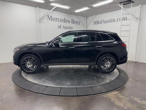 2026 Mercedes-Benz GLC 300 Base