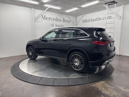 2026 Mercedes-Benz GLC 300 Base