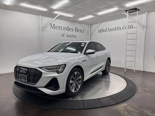 2021 Audi e-tron Premium Plus