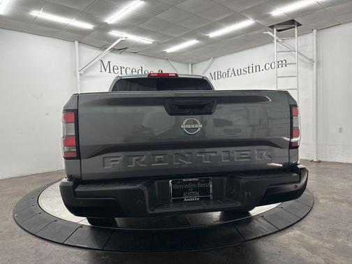 Gun Metallic 2022 Nissan Frontier S