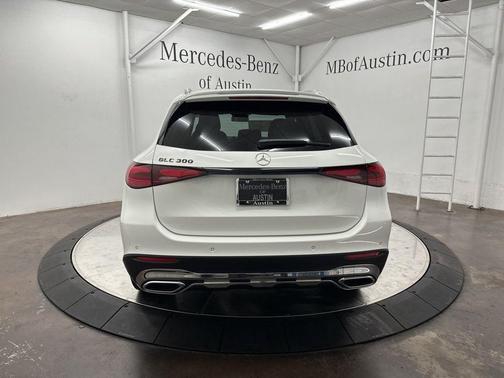 2026 Mercedes-Benz GLC 300 Base