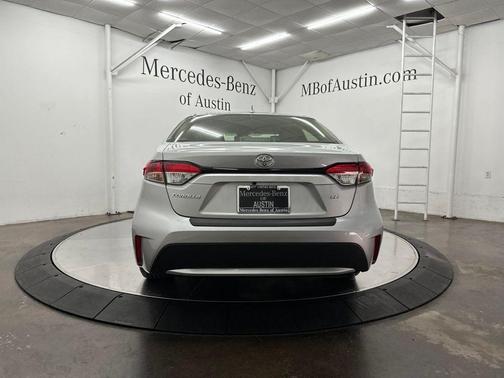 Classic Silver Metallic 2022 Toyota Corolla LE