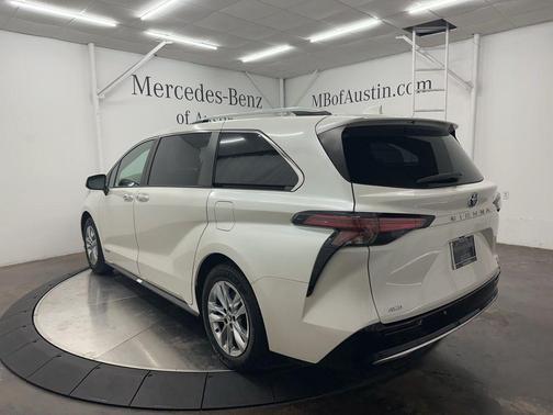2021 Toyota Sienna Limited