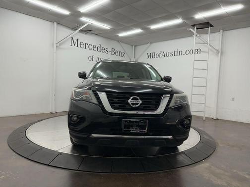 2017 Nissan Pathfinder SV
