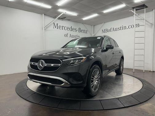 Graphite Gray Metallic 2026 Mercedes-Benz GLC 300 Base 4MATIC