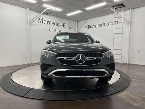 Graphite Gray Metallic 2026 Mercedes-Benz GLC 300 Base 4MATIC