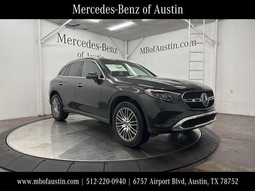 Graphite Gray Metallic 2026 Mercedes-Benz GLC 300 Base 4MATIC