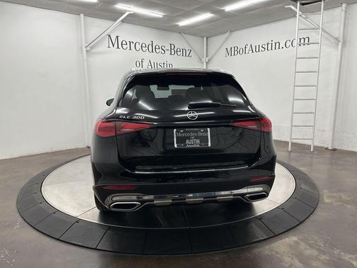 2026 Mercedes-Benz GLC 300 Base