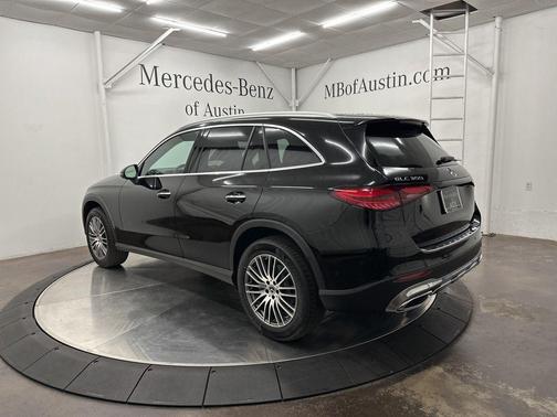 2026 Mercedes-Benz GLC 300 Base