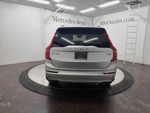2018 Volvo XC90 T6 Momentum