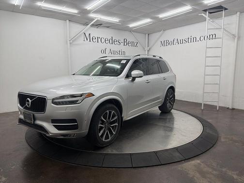 2018 Volvo XC90 T6 Momentum