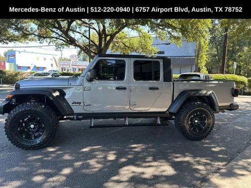 2020 Jeep Gladiator Sport