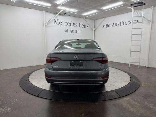 Platinum Gray Metallic 2019 Volkswagen Jetta 1.4T SE