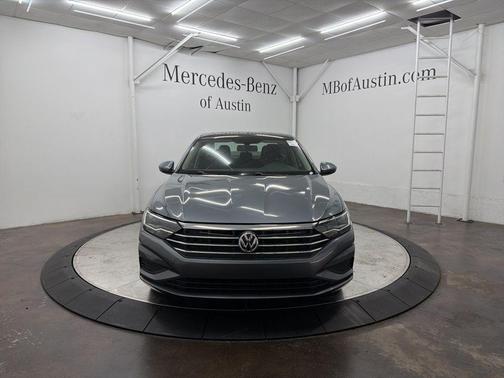 Platinum Gray Metallic 2019 Volkswagen Jetta 1.4T SE