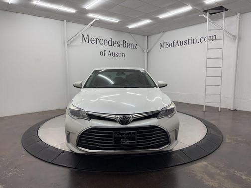 2018 Toyota Avalon XLE