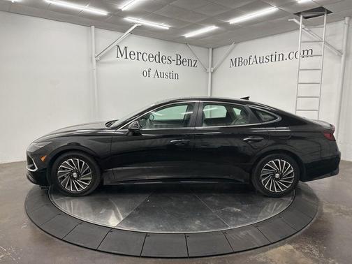 2020 Hyundai SONATA Hybrid Limited