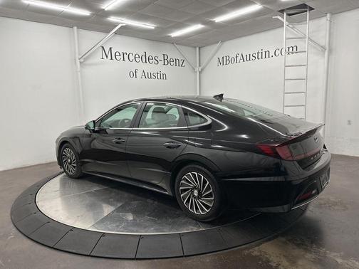 2020 Hyundai SONATA Hybrid Limited