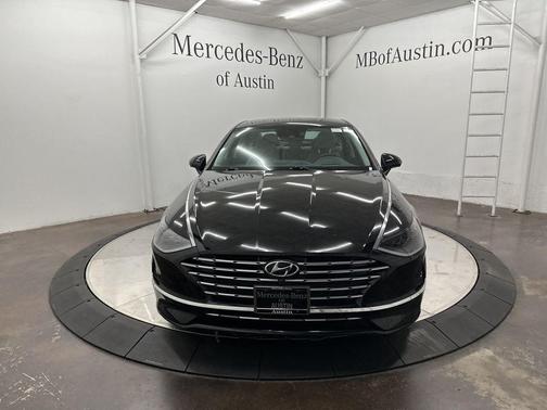 2020 Hyundai SONATA Hybrid Limited