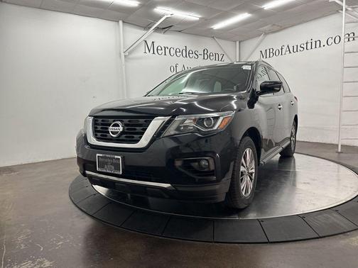 Magnetic Black Pearl 2020 Nissan Pathfinder SV