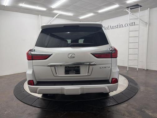2020 Lexus LX 570 Two-Row