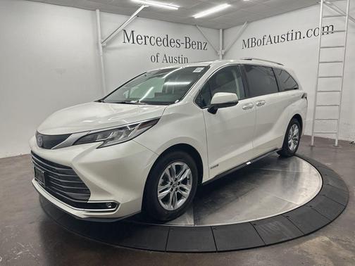 2021 Toyota Sienna Limited