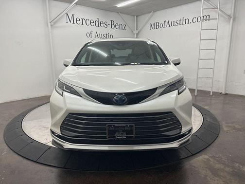 2021 Toyota Sienna Limited