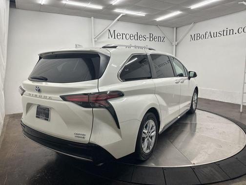2021 Toyota Sienna Limited