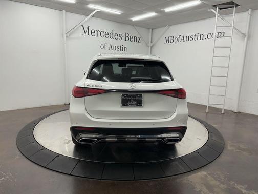 2026 Mercedes-Benz GLC 300 Base